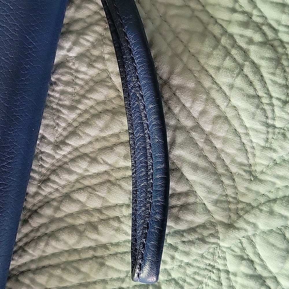 Fossil leather clutch/wristlet - Picture 7 of 8